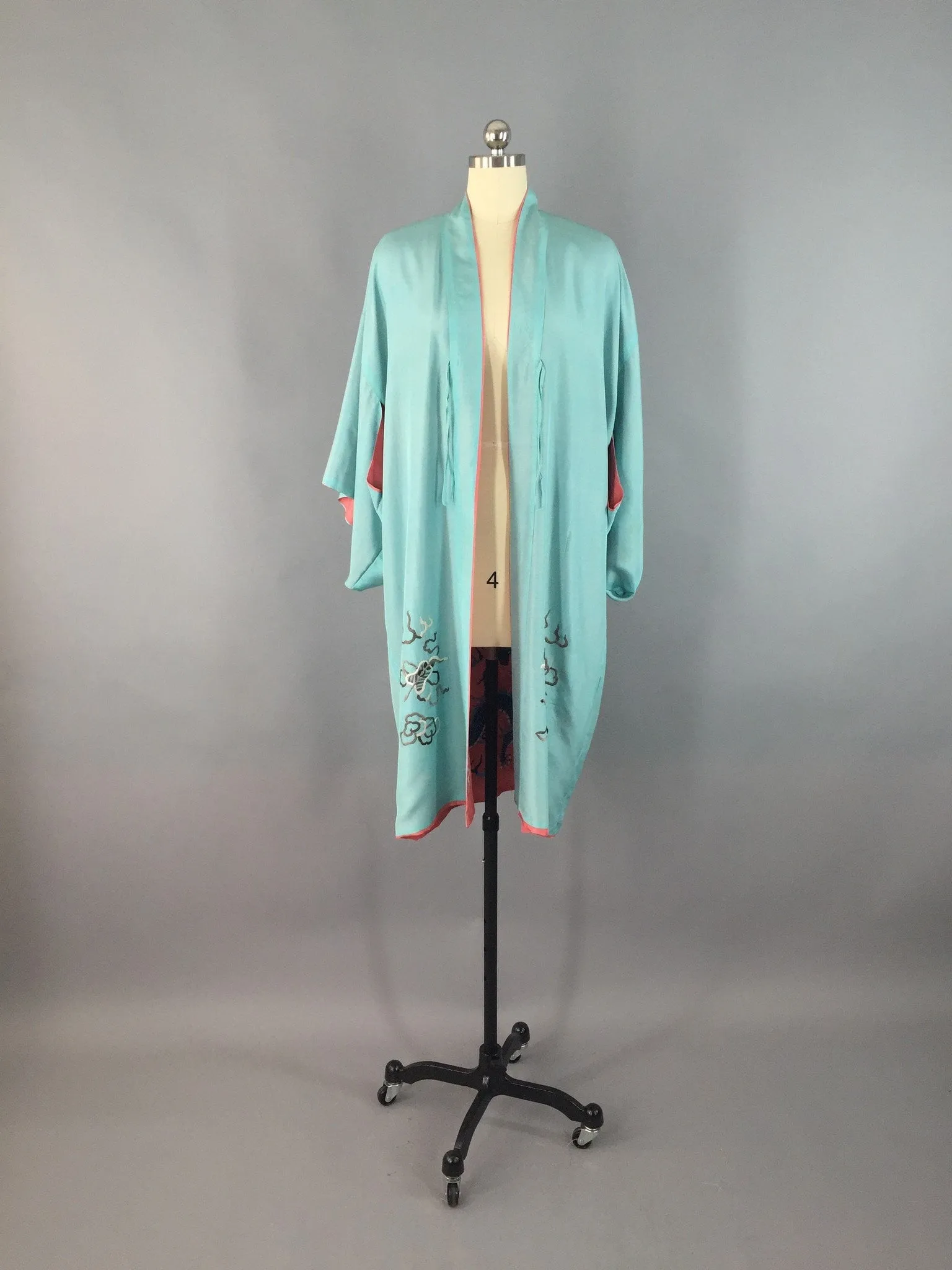 1920s Vintage Silk Robe / Reversible Embroidered Dragons