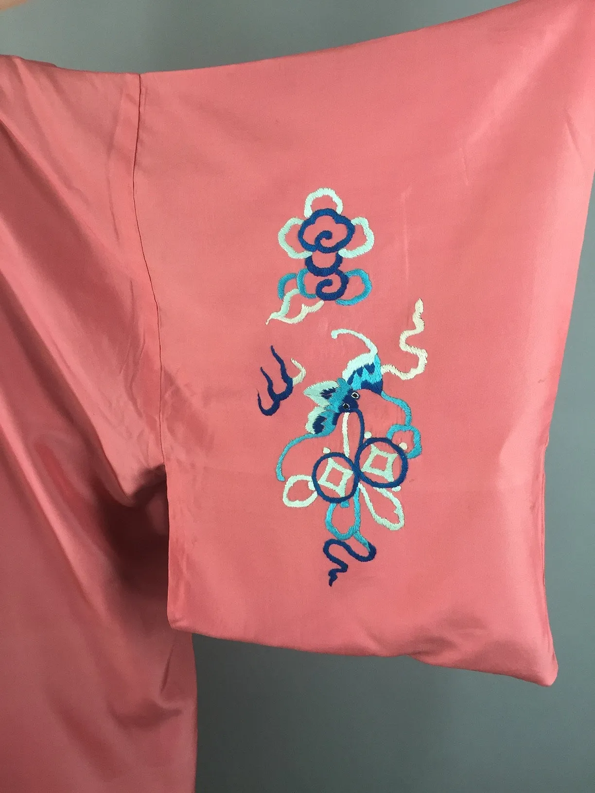 1920s Vintage Silk Robe / Reversible Embroidered Dragons