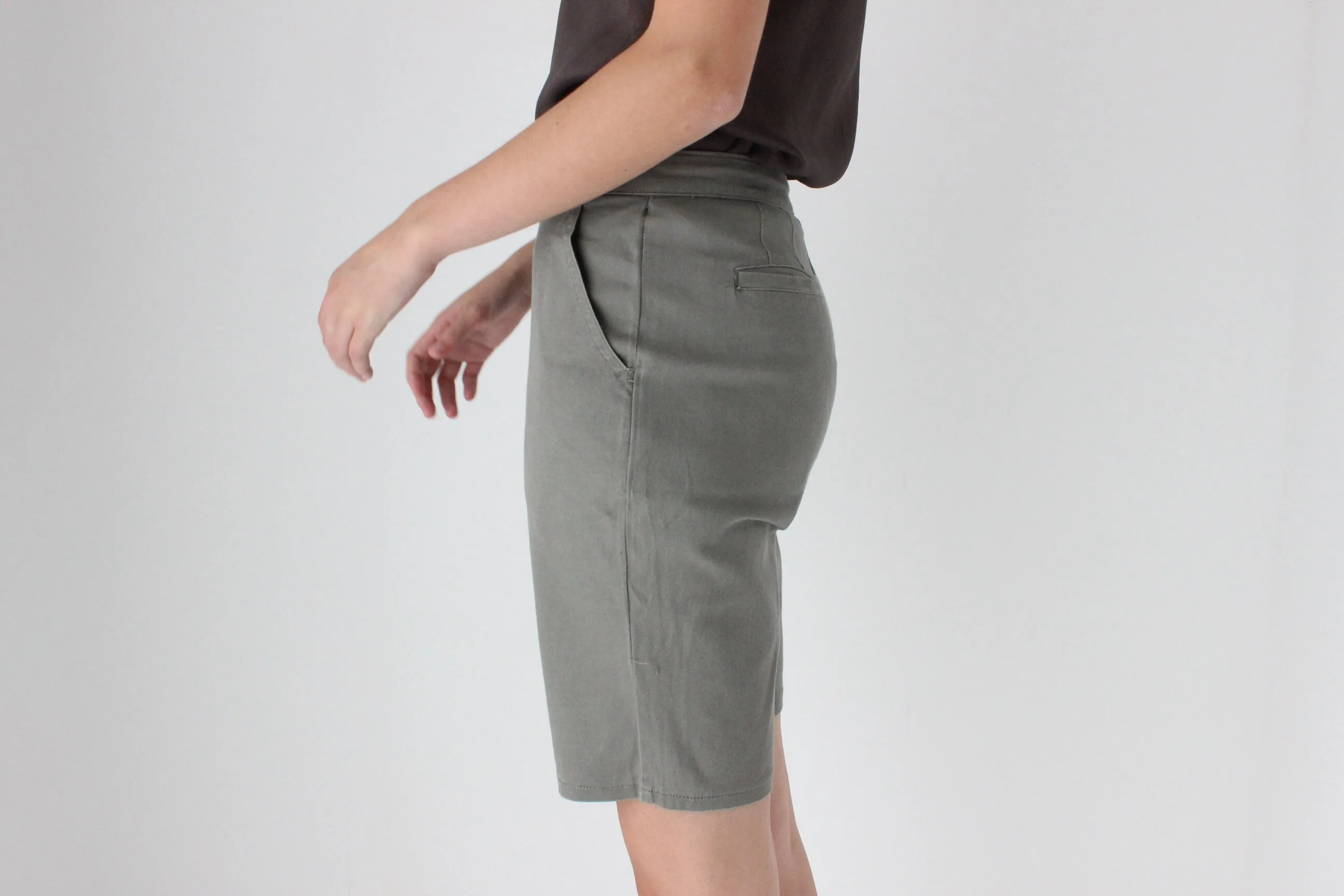 90s Neutral Cotton Knee Length Shorts