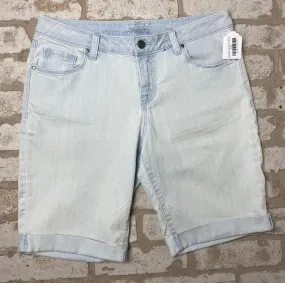 Apt9 Bermuda Shorts- (Size 6)