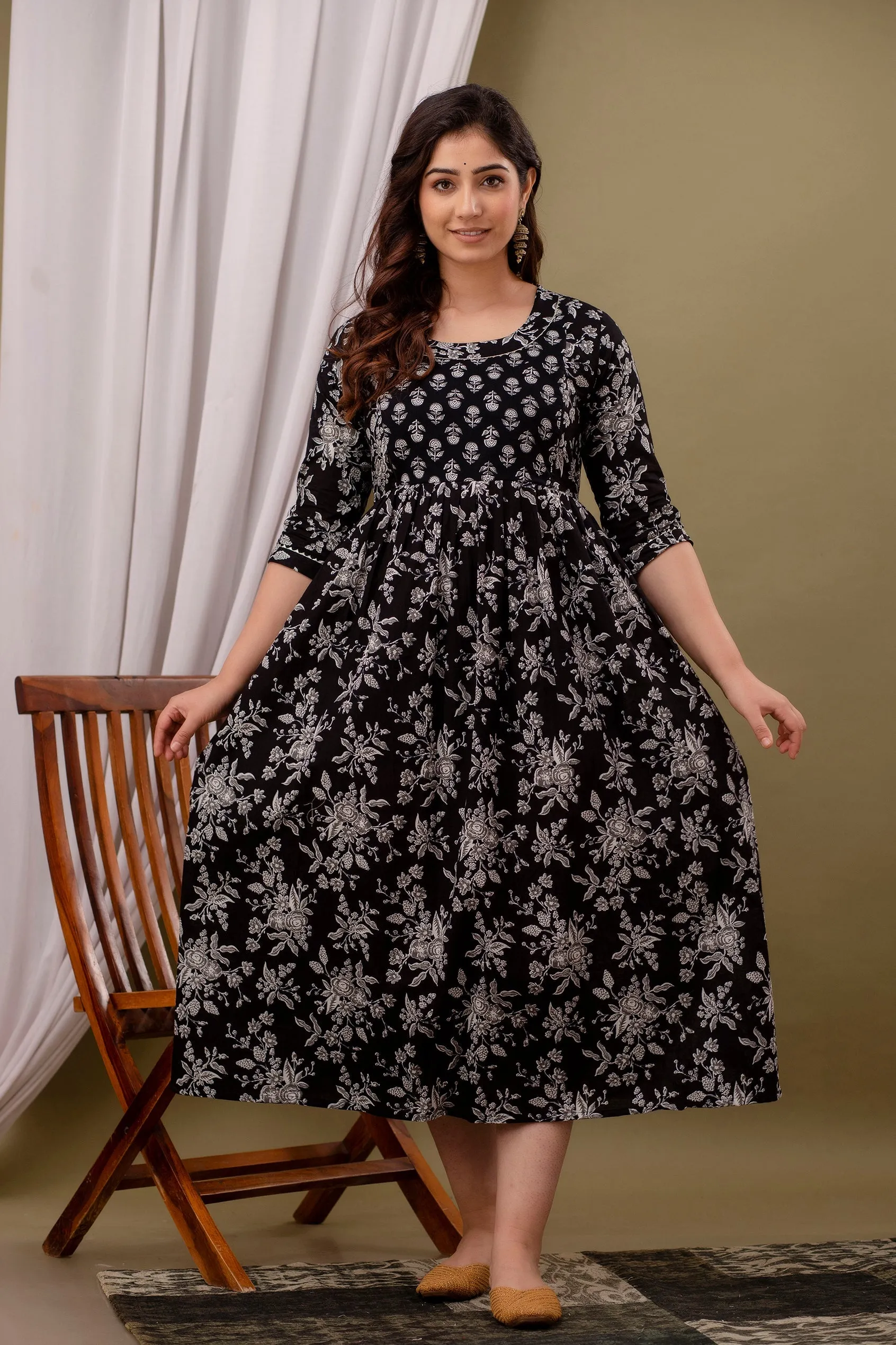Dark Black Floral Feeding Maternity Gown: Invisible Zips