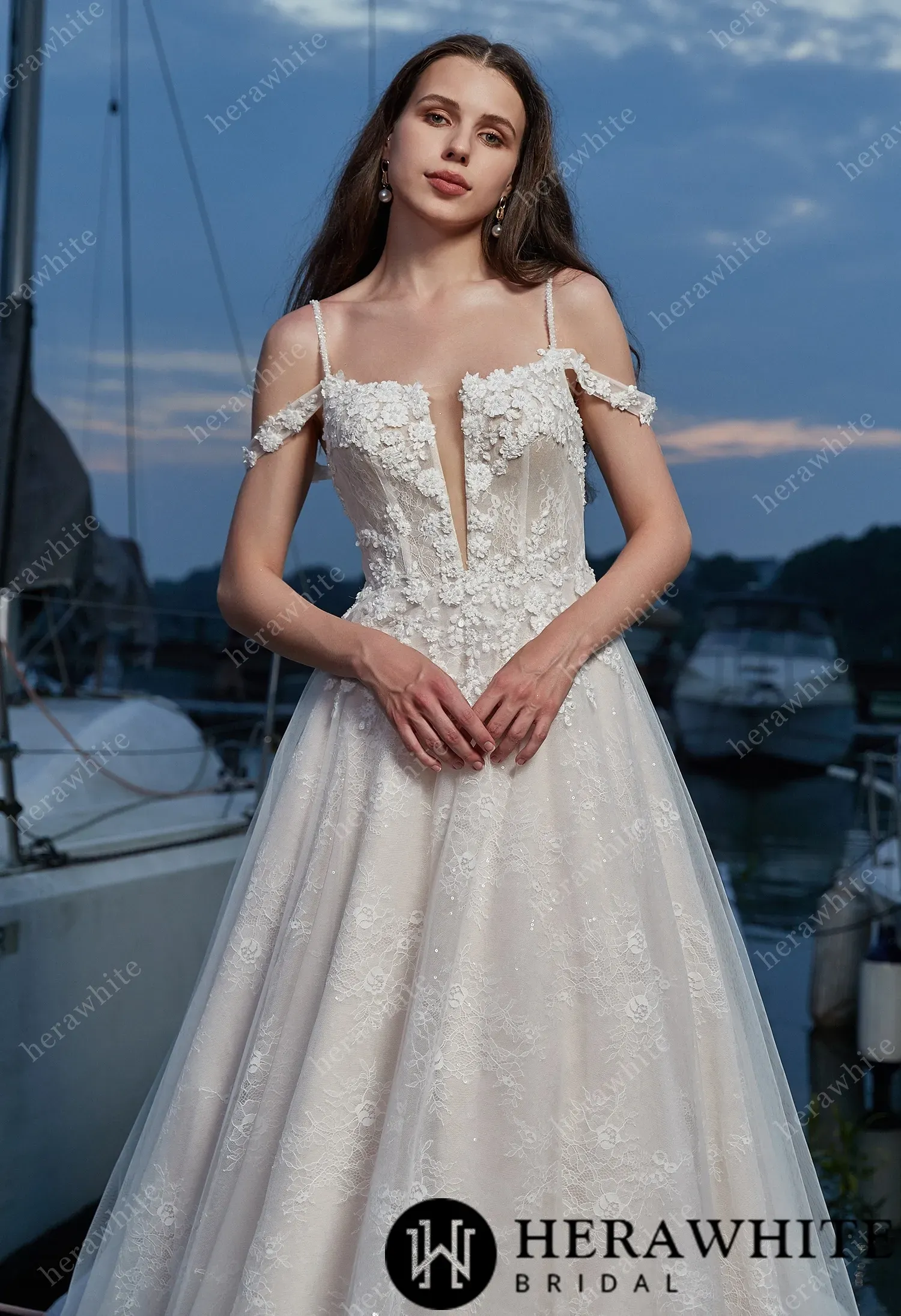 Floral Appliques V-Neck Grace Wedding Dress with Corset Back