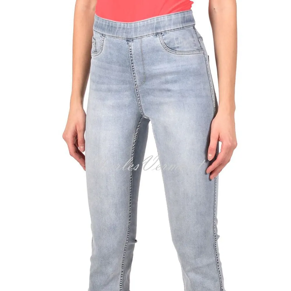 Frank Lyman Reversible Capri Jean – Style 211129U