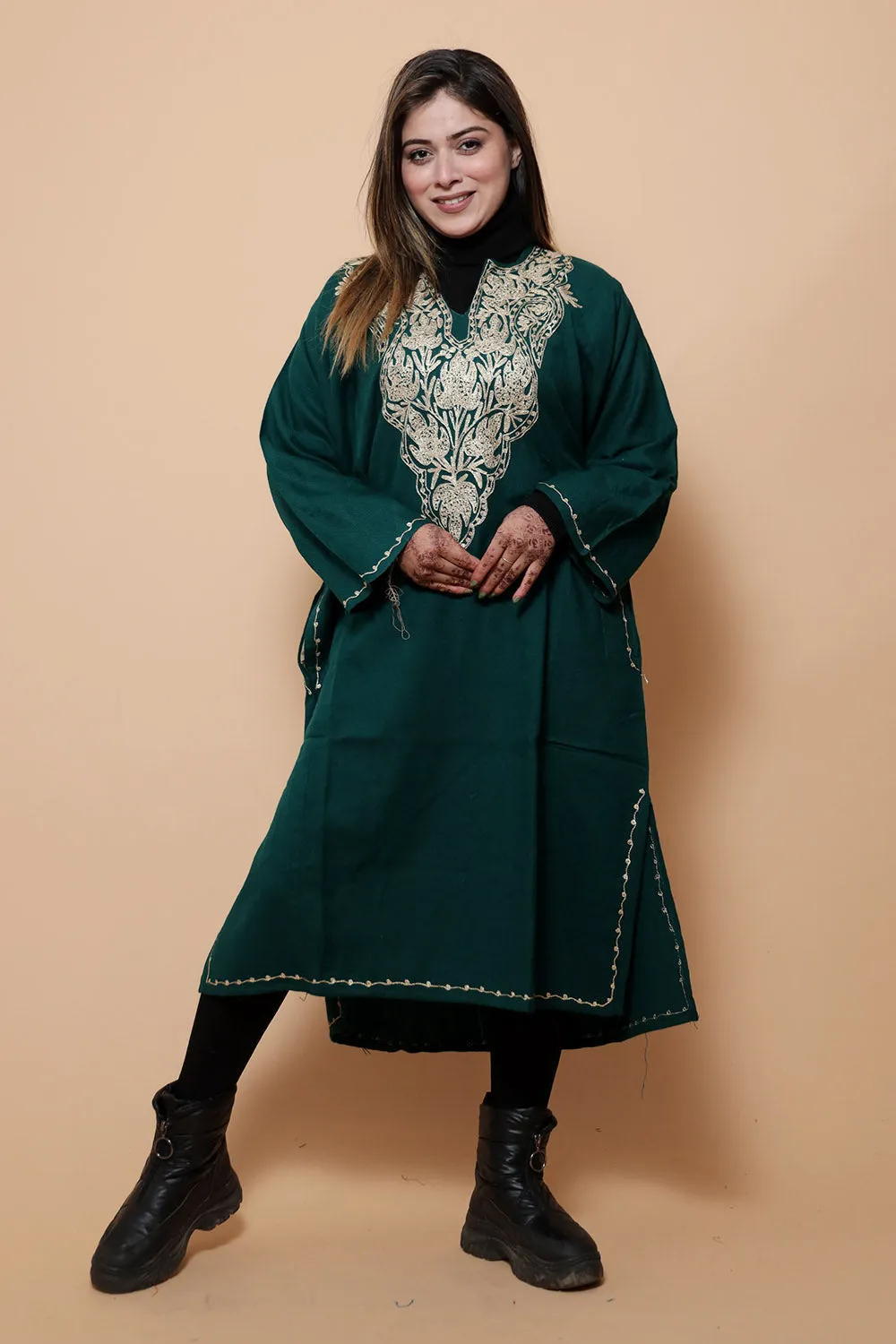 Green Color Kashmiri  Work Embroidered Phiran Enriched With Zari Neckline Pattern