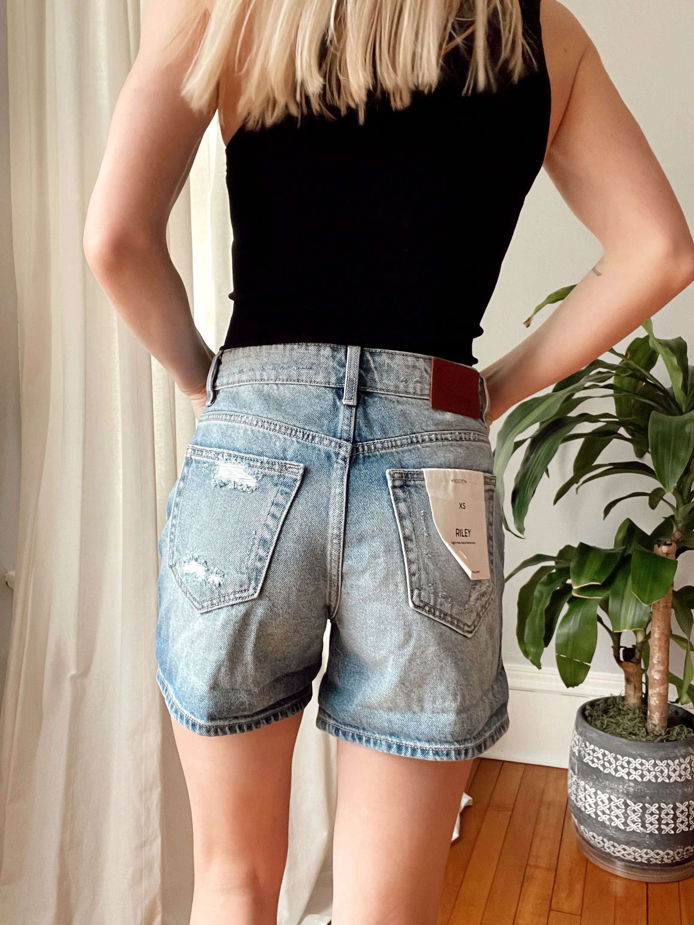 HIDDEN Riley High Rise Roll Up Boyfriend Shorts