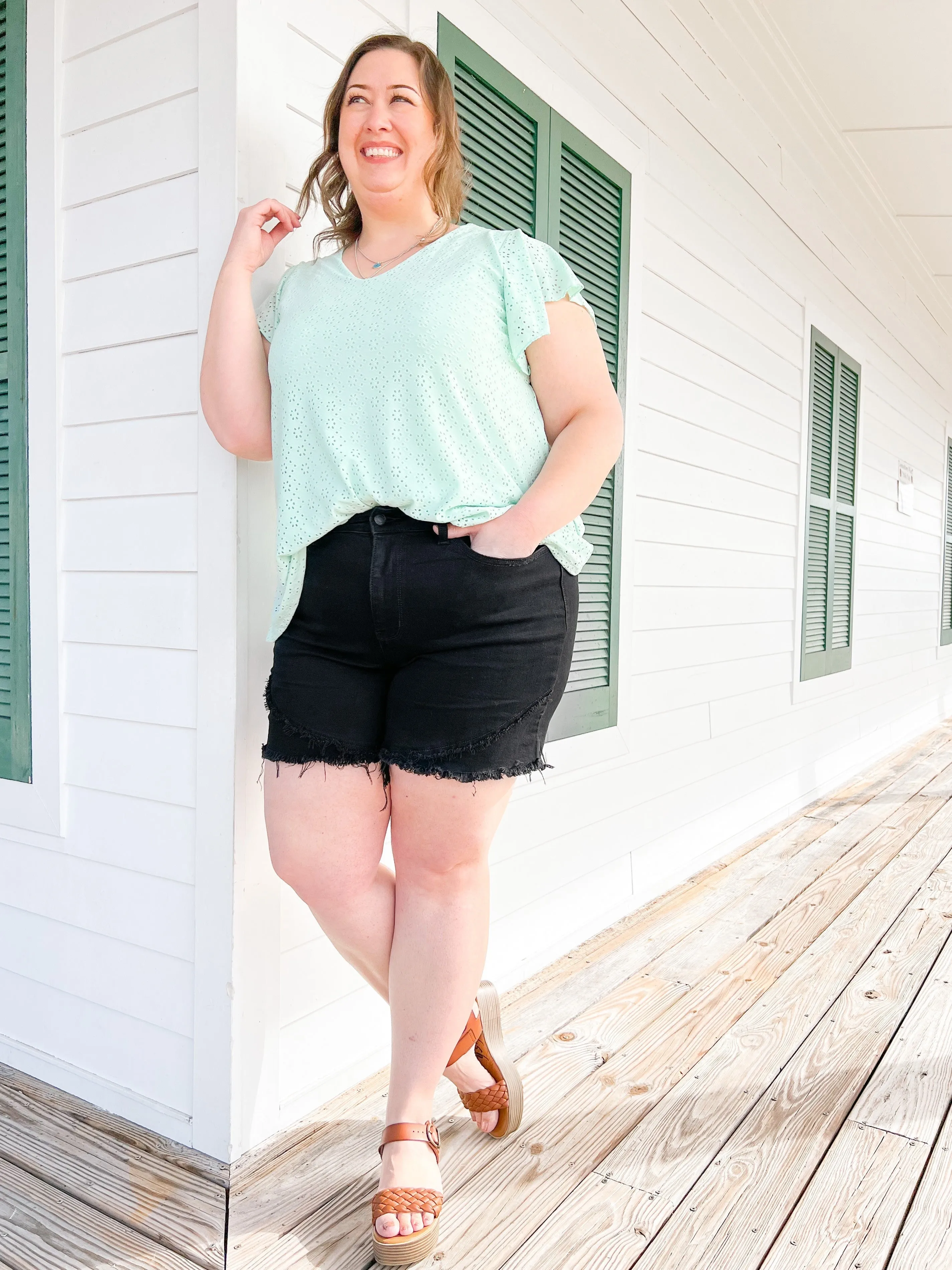 Judy Blue Field of Tulips black frayed Tulip Hem Shorts