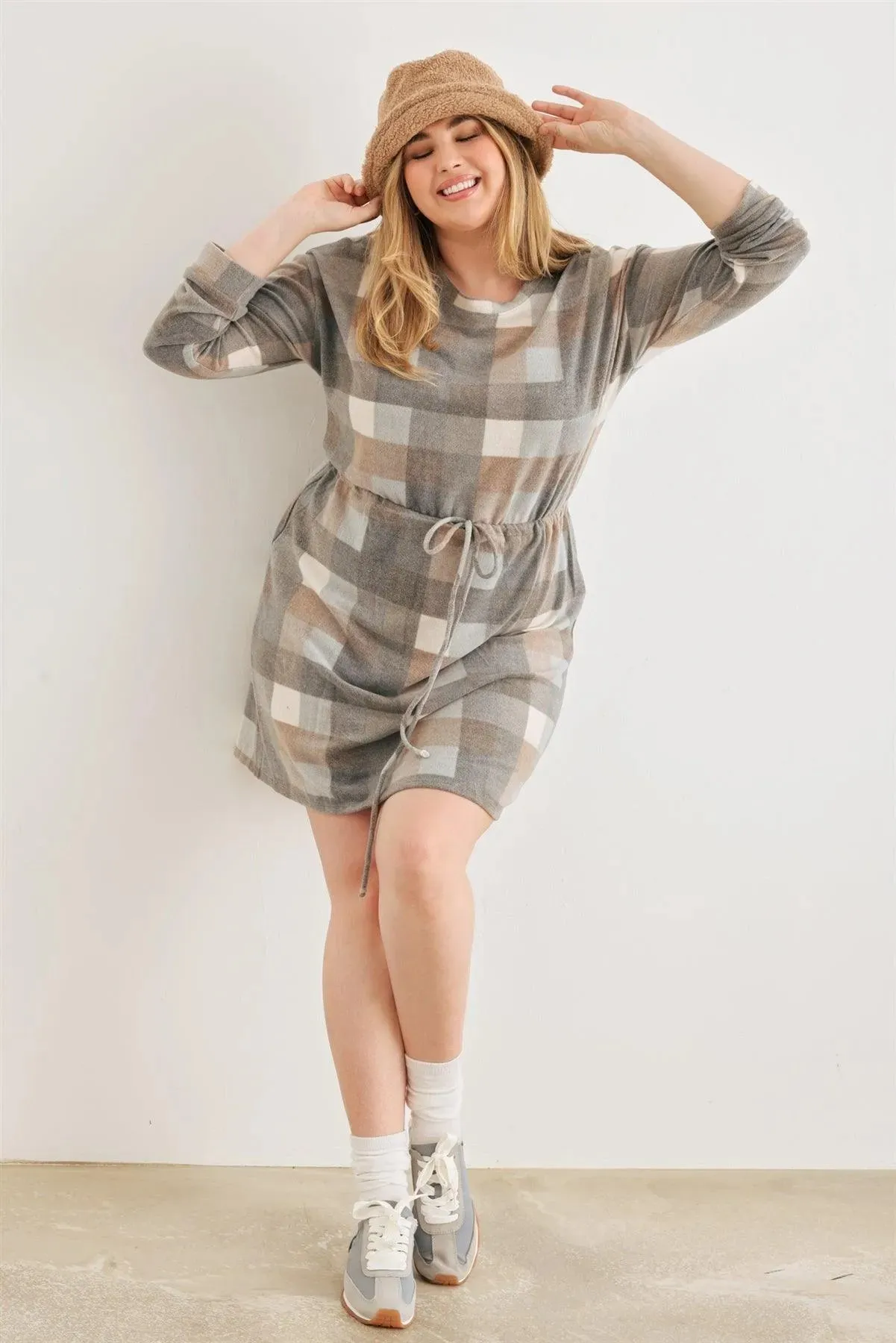 Junior Plus Grey & Taupe Plaid Elastic Waist Long Sleeve Mini Dress /3-2-1
