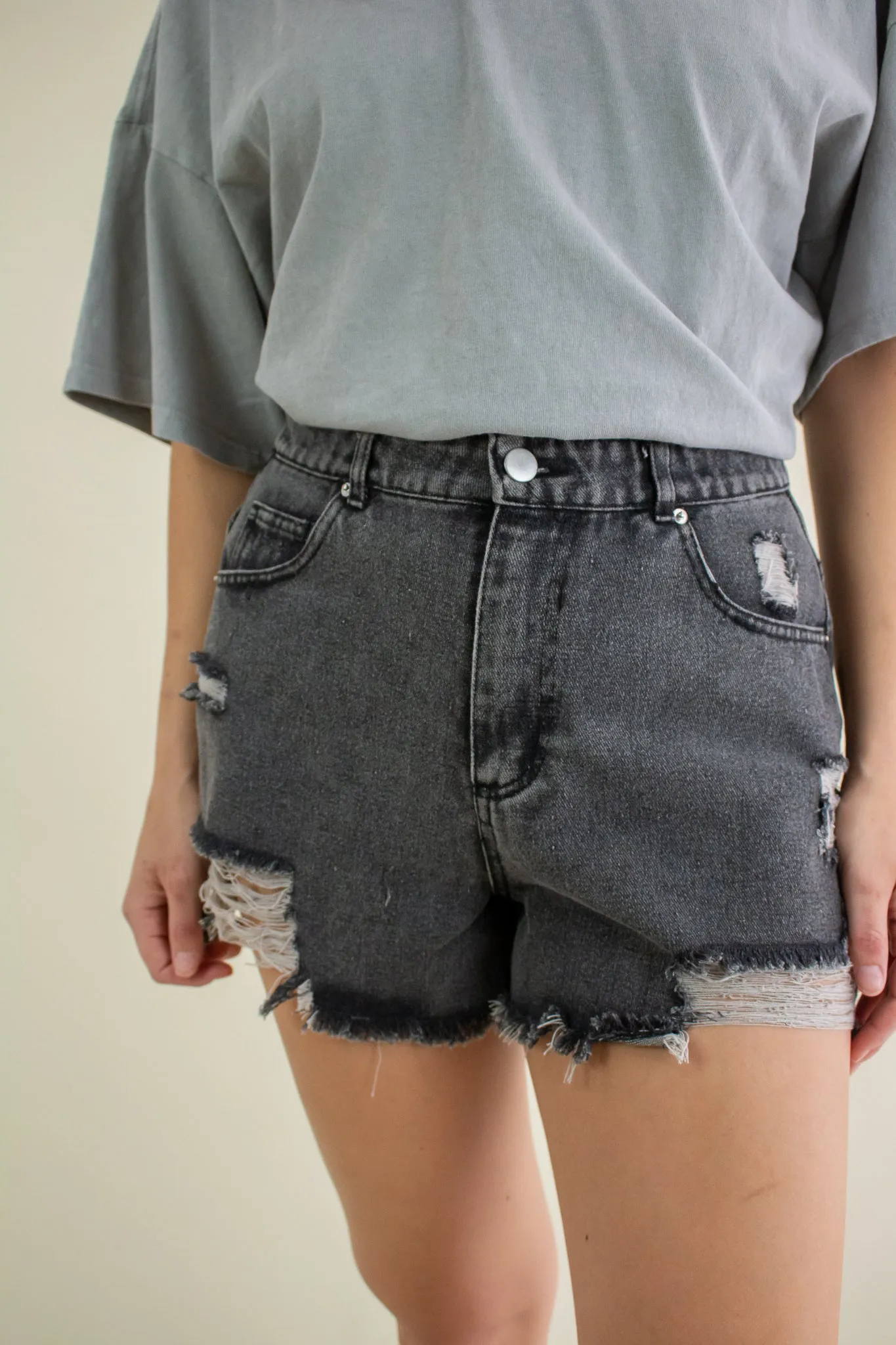 Kita Distressed Denim Shorts Black