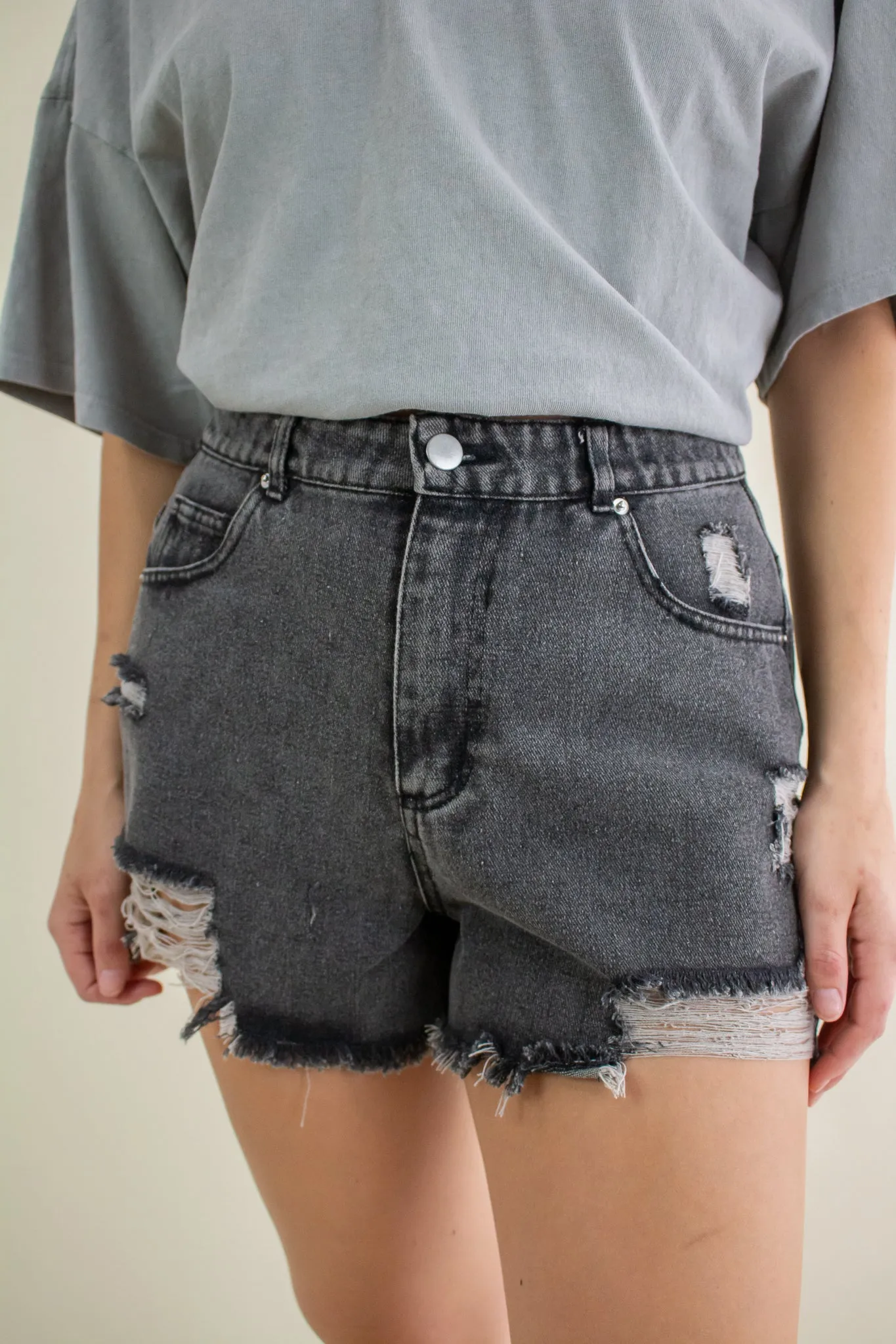 Kita Distressed Denim Shorts Black