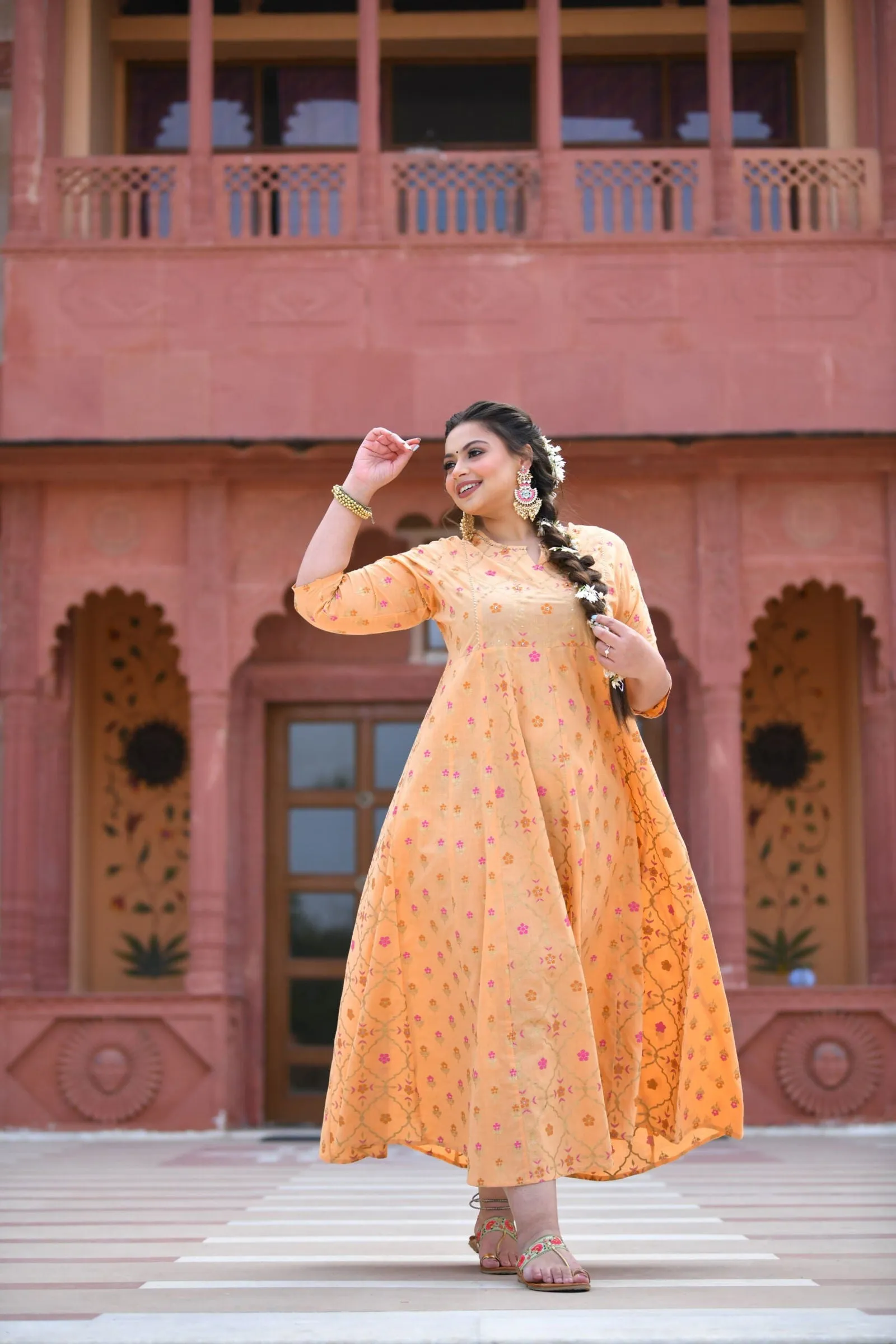 Peach Floral Gold Printed Long Ethnic Gown ((Pack Of 1)