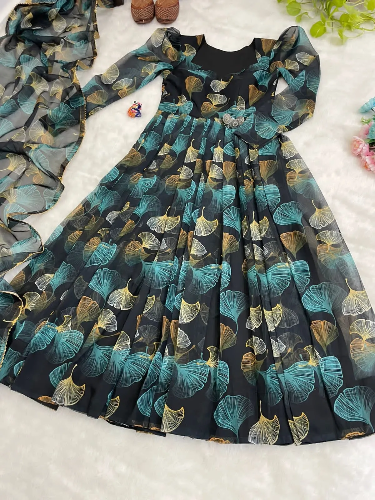 Tabby Organza Silk Floral Anarkali Set